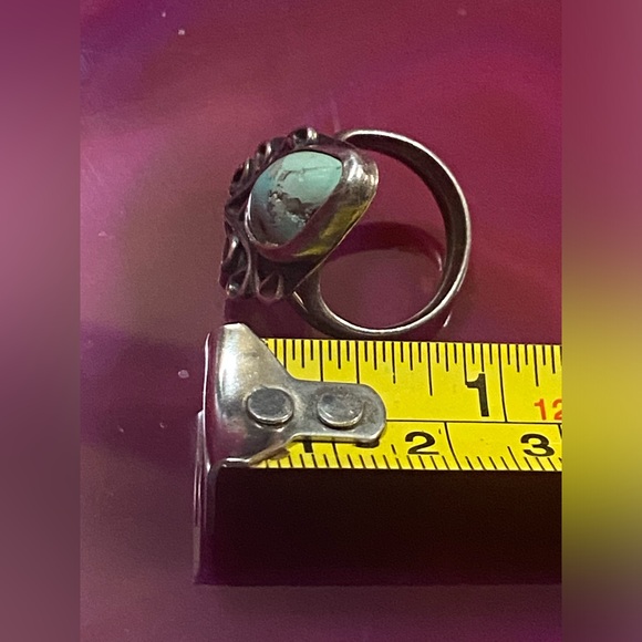Vintage Native Sterling Silver Large Turquoise Stamped H Ring #7803 - Picture 7 of 7